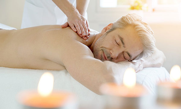 ambiance chaleureuse de massage